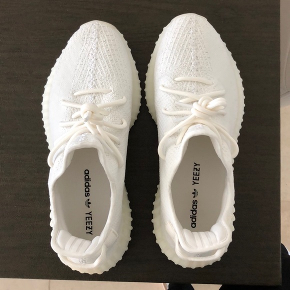 yeezy cream white on feet